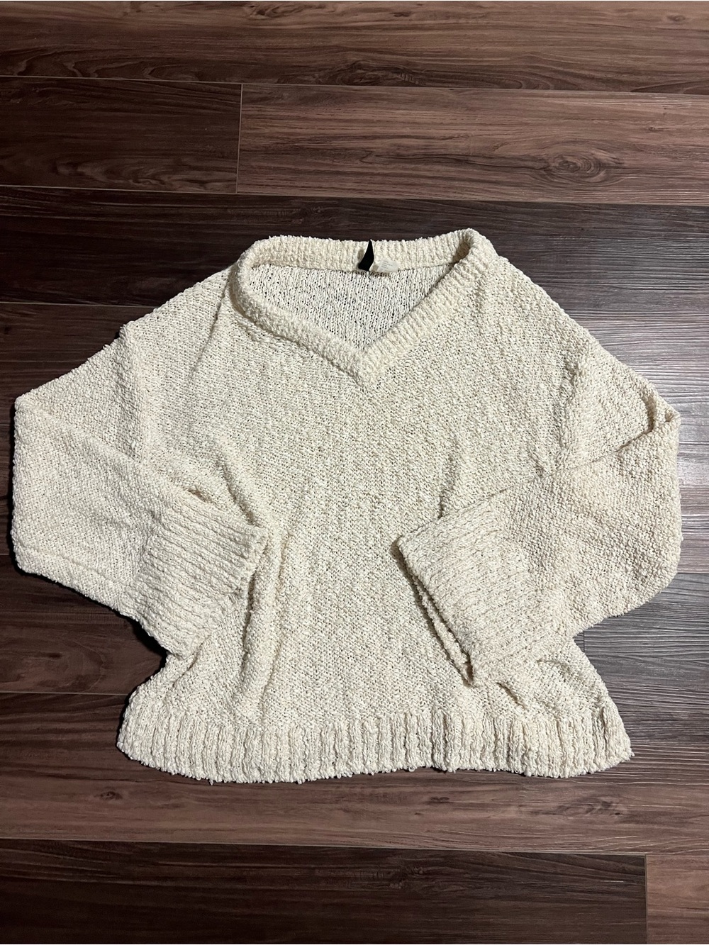 HM Cream V-Neck Women's Sweater